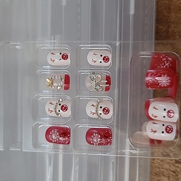 2/$16 3D Holiday Christmas French Manicure Press On Nails - Picture 6 of 9